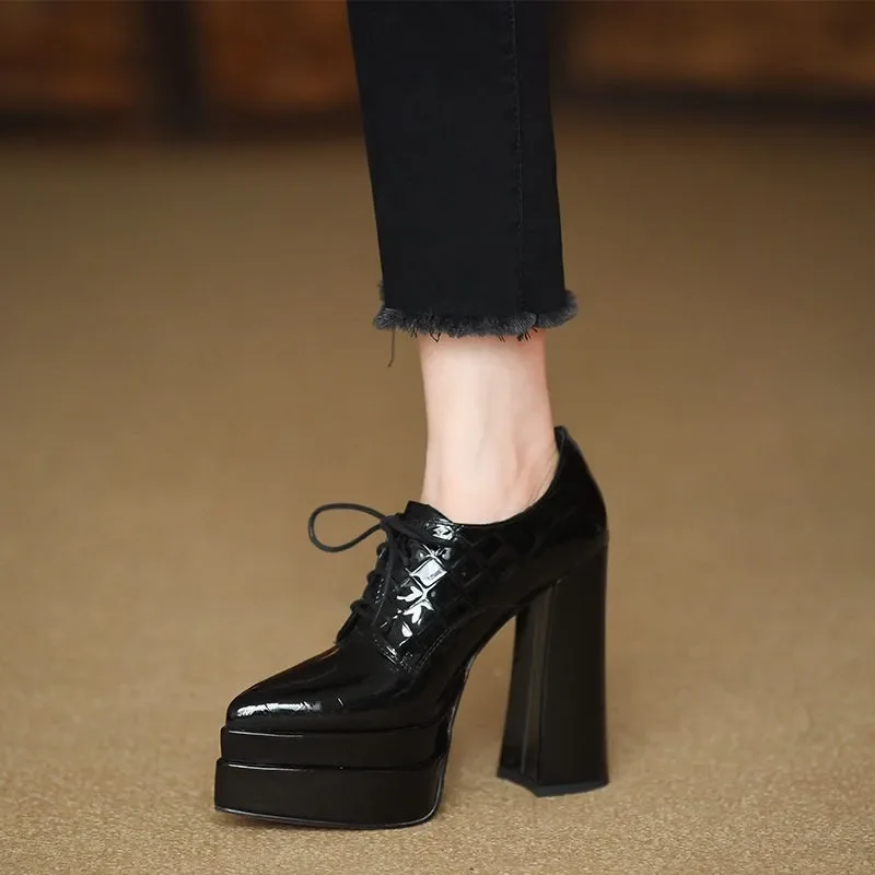 Punta a punta con cinturino Ta - Patent Leather Pump recensione e prezzo