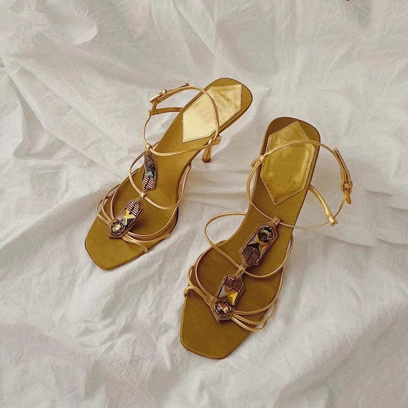 Sandali con cinturini a T sott - Women Shoes Egypt recensione e prezzo
