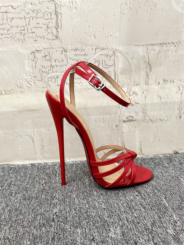 Nuovi Sandali Estivi Sexy con  - Patent Leather Pump recensione e prezzo