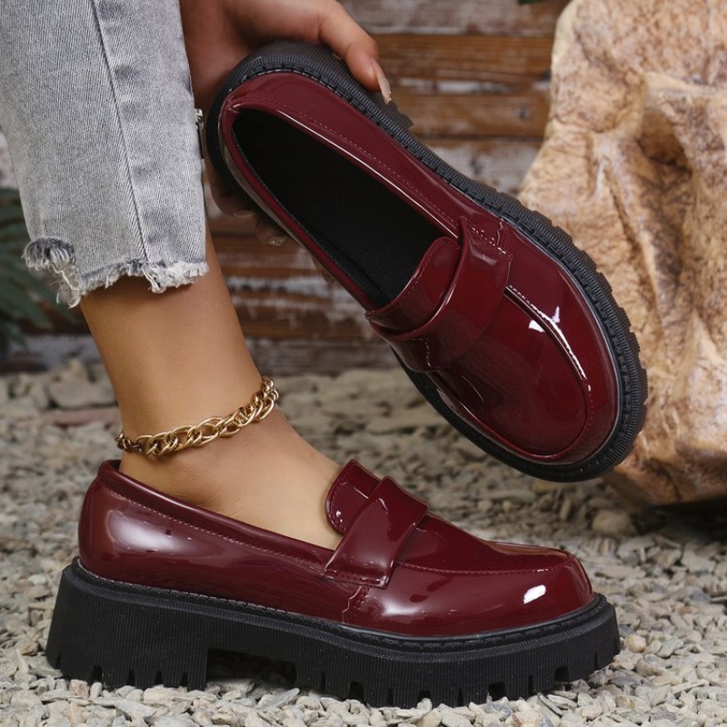 Mocassini con tacco medio in p - Patent Leather Pump recensione e prezzo
