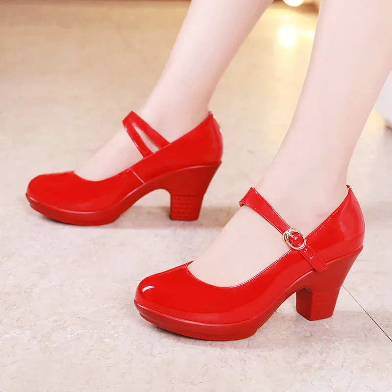 Scarpe Mary Jane con tacco med - Patent Leather Pump recensione e prezzo