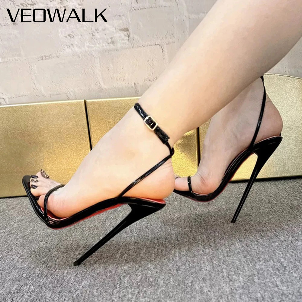 Sandali Marroni in Vernice con - Patent Leather Pump recensione e prezzo